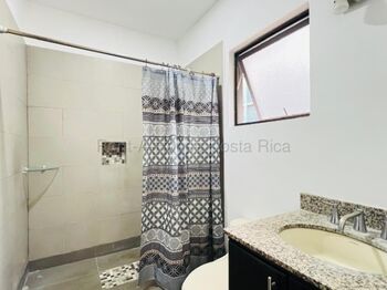Venta de casa con patio y amenidades en Heredia #26-2246 GS in Ulloa, Heredia — $234,782 - Photo 5 of 10