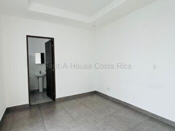 Se vende casa en Ulloa Heredia 27-190 in Ulloa, Heredia — 75 000 000 ₡ - Photo 5 of 24