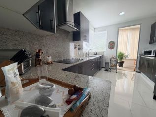 Venta de Apartamento en Piedades de Santa Ana. RAH 26-2122 en Piedades, Santa Ana, San José — $335,000 - Foto 3 de 6