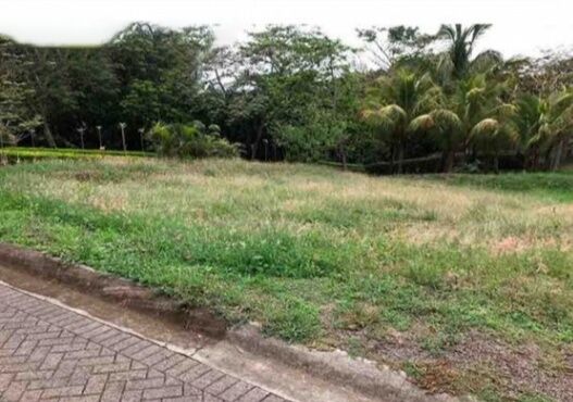 SE VENDE BELLA PROPIEDAD EN SANTA ANA.  en Piedades, Santa Ana, San José — $155,000