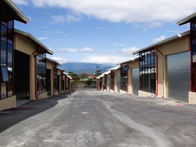 Alquiler Ofi - Bodega | Guachipelín de Escazú | 400m2 in San Rafael, Escazú, San José — $4,245