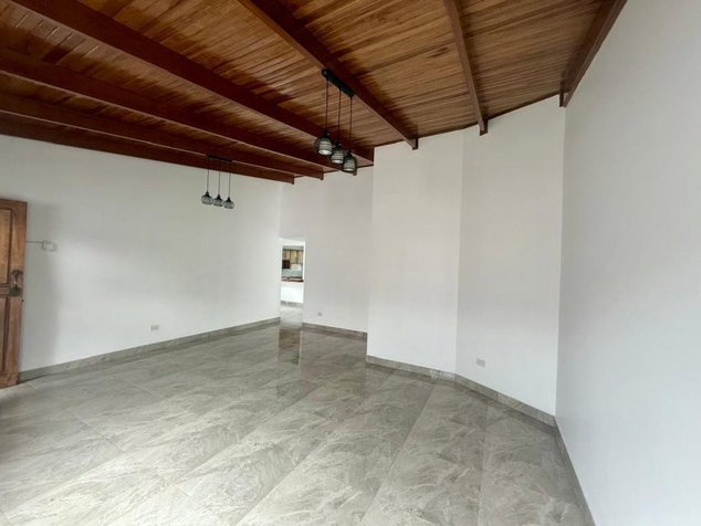 CASA EN VENTA EN MERCEDES HEREDIA in Mercedes, Heredia — $320,000 - Photo 3 of 13