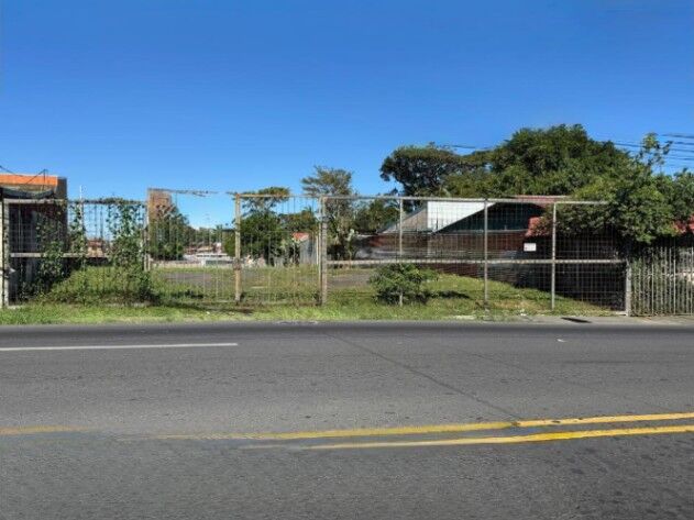 Se Vende Excelente Terreno en Hatillo Centro, San José / JB OFC Mls. 25-973 en Hatillo, San José — $1,300,000