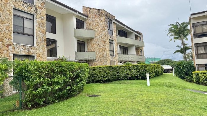 Alquiler de Apartamento en URUCA-Santa Ana-Avalon Country. RAH 27-1051 en Uruca, Santa Ana, San José — $1,600 - Foto 1 de 20
