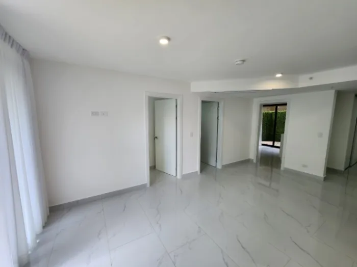 Alquiler en zona exclusiva: tu nuevo hogar te espera en Madison-Rohrmoser-San José- Costa Rica. en Mata Redonda, San José — $1,690 - Foto 2 de 17