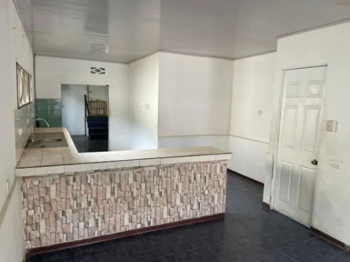BELLA PROPIEDAD Y CASA EN OROTINA CENTRO.  en Orotina, Alajuela — ₡ 70 000 000 - Foto 2 de 19