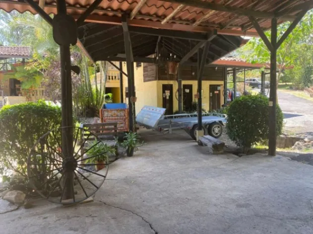 Venta de Lote + Casa en Santa Ana. RAH 26-388 en Santa Ana, San José — $2,500,000 - Foto 3 de 5