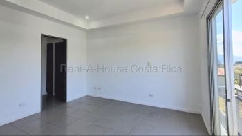 Alquiler de Apartamento Amplio y Moderno en Curridabat #27-307 GS in Granadilla, Curridabat, San José — $1,300 - Photo 5 of 7