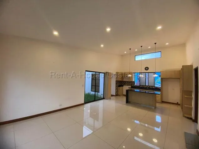 Venta de casa moderna en condominio cerca de Zona Franca de Grecia #26-1834 GS en Puente De Piedra, Grecia, Alajuela — $280,000 - Foto 2 de 9