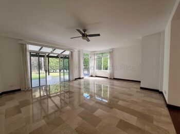 Venta Casa de Lujo 420m² en Lindora 4 Hab Acabados Premium y Exclusividad #26-1558 GS in Pozos, Santa Ana, San José — $695,000 - Photo 5 of 15