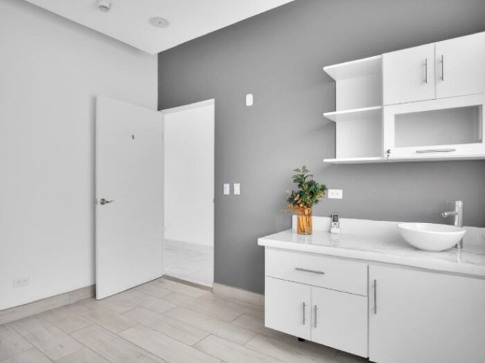 ALQUILER DE CONSULTORIO, SAN JOSÉ, LOS YOSES - 9555833 in San Pedro, Montes De Oca, San José — $650