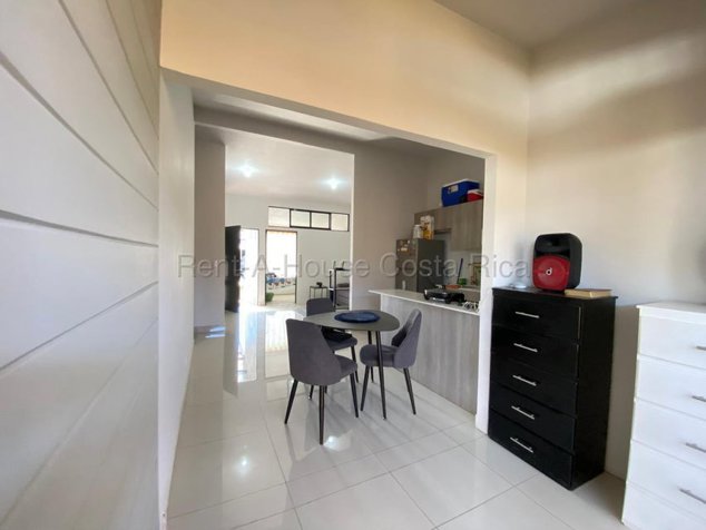 Alquiler de Casa en Pozos de Santa Ana. RAH 27-414 in Pozos, Santa Ana, San José — $1,500