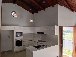 CASA EN VENTA EN CONDOMINIO GRECIA en Bolívar, Grecia, Alajuela — 105 000 000 ₡ - Foto 4 de 11
