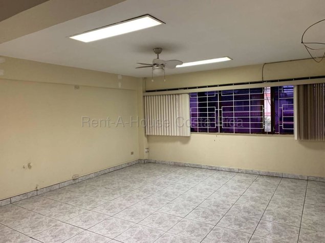 Alquiler de Local Comercial en Rohrmoser con Ubicación Estratégica #27-329 GS in Pavas, San José — $485
