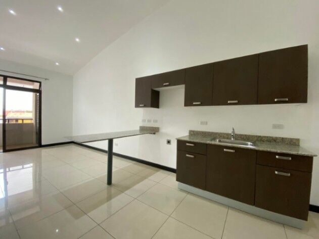 APARTAMENTO EN VENTA, SANTA ANA, $165.000 COD#26-269 in Santa Ana, San José — $165,000 - Photo 2 of 12