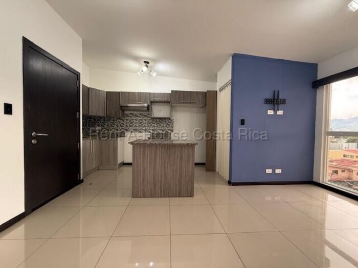 Alquiler de Hermoso Apartamento de 3 Habitaciones en Curridabat 26-1860 in Granadilla, Curridabat, San José — $1,300