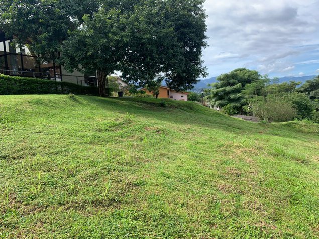 SE VENDE Lote con vista en Condominio El Gregal Curridabat en Sánchez, Curridabat, San José — $300,000 - Foto 2 de 7