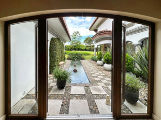 Se vende lujosa casa en Monterán, Curridabat (FAU). in Granadilla, Curridabat, San José — $1,375,000 - Photo 4 of 28