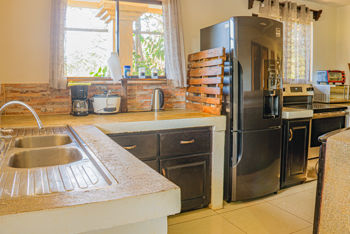 For rent 6 bedrooms Home, 10 minutes from Playa Avellanas in Tamarindo, Santa Cruz, Guanacaste — $2,500 - Photo 5 of 25