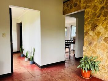 Venta de Casa en San Rafael Coronado en lote de 2964 m2 en San Rafael, Vázquez de Coronado, San José — 185 000 000 ₡ - Foto 5 de 20