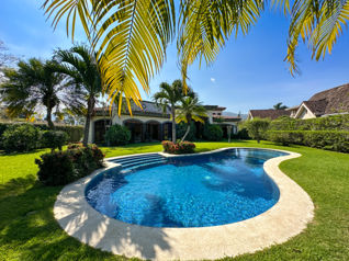 The Majestic House, impresionante casa en Santa Ana in Santa Ana, San José — $1,900,000 - Photo 5 of 21