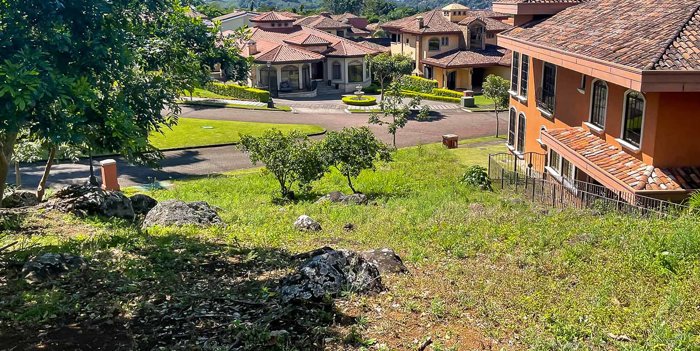 Lote en Condominio de Lujo Colinas de Montealegre (CT) en San Juan, La Unión, Cartago — $270,000 - Foto 2 de 4