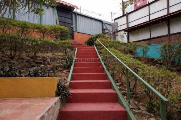 Venta de Casa en Barrio San Luis de Alajuela. RAH 26-1529 in Alajuela — $190,000