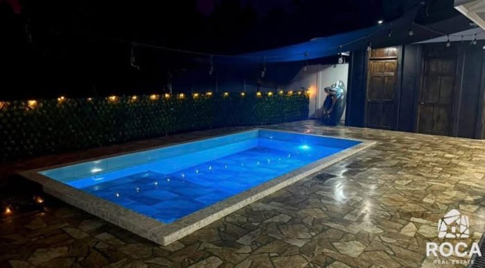 Casa con piscina en venta en Cajón de Pérez Zeledón in Cajón, Pérez Zeledón, San José — $210,000