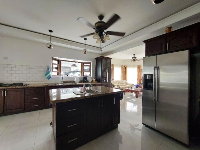 Se vende casa en La Guacima Alajuela 24-919 in Guácima, Alajuela — $410,000