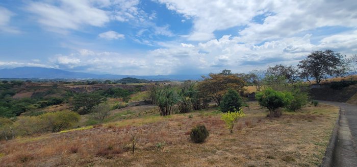 Lot for Sale in Hacienda el Paseo Condominium, Grecia, Alajuela in San Isidro, Grecia, Alajuela — ₡ 47 000 000 - Photo 3 of 7