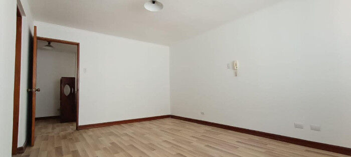 Venta de casa en Escazú San Rafael, en Urbanización privada en San Rafael, Escazú, San José — $170,000