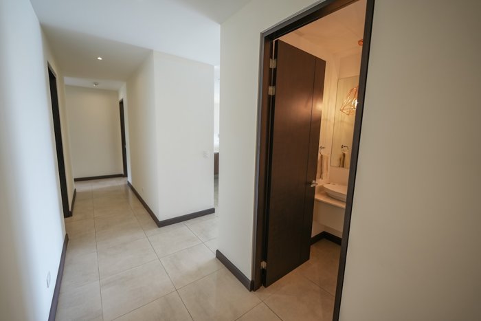 Penthouse con Línea Blanca de 3 habitaciones en Escazú en San Rafael, Escazú, San José — $3,000 - Foto 3 de 38