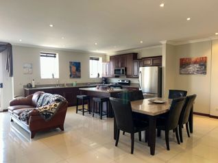 Se alquila apartamento en Escazu en San Rafael, Escazú, San José — $2,500 - Foto 2 de 14