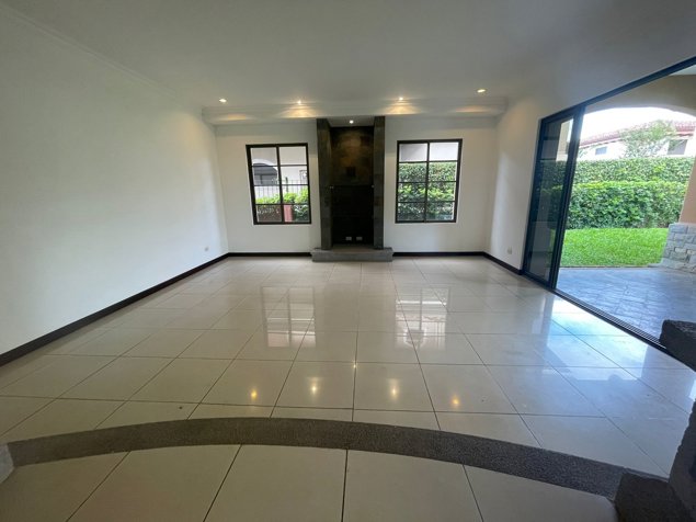 Casa en Venta Hacienda del Sol in Uruca, Santa Ana, San José — $880,000 - Photo 3 of 32