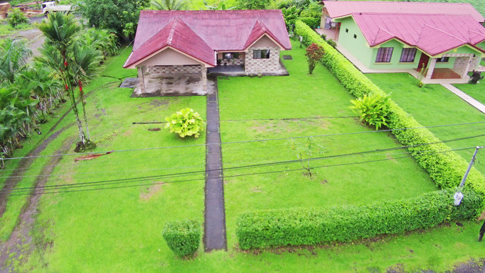 Casa de Oportunidad con Majestuosa Vista al Volcán Arenal in La Fortuna, San Carlos, Alajuela — $350,000 - Photo 2 of 33