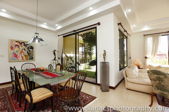Preciosa casa de lujo con Lote en Lomas del Zurqui in San José, San Isidro, Heredia — $698,000 - Photo 2 of 19