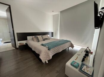 Se alquila apartamento totalmente amueblado en San Antonio Escazú 26-1120 en San Antonio, Escazú, San José — $1,250 - Foto 5 de 20