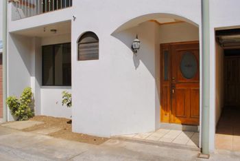 Vende/Alquila Condominio 4 dor Puruses 2, Guayabos, Curridabat (AD) en Granadilla, Curridabat, San José — $275,000 - Foto 2 de 28