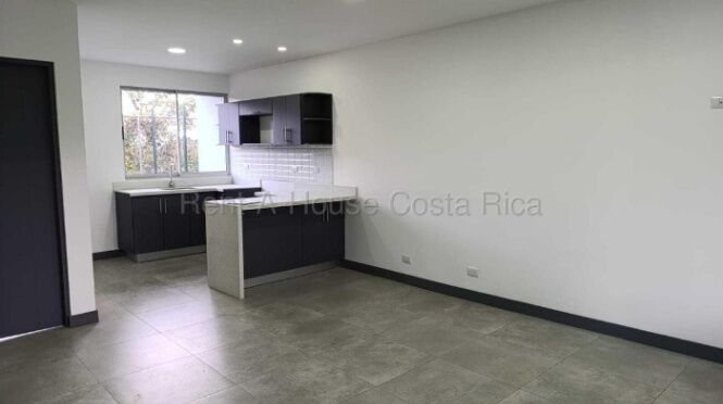 Venta de Casa en La Unión-Tres Ríos. RAH 26-1817 en Tres Ríos, La Unión, Cartago — ₡ 95 000 000