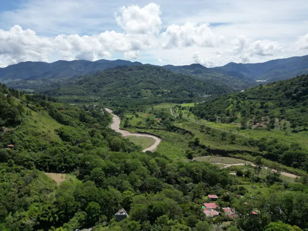 Venta de finca en Orosi, ideal para proyecto turístico en Orosi, Paraíso, Cartago — ₡ 130 000 000 - Foto 3 de 22
