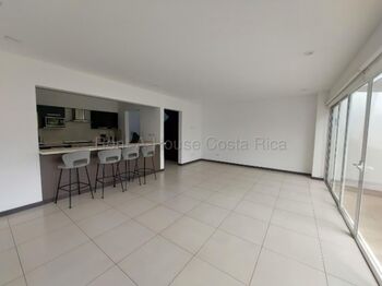 Alquiler de Casa en San Rafael de Escazú. RAH 26-1748 en San Rafael, Escazú, San José — $2,900 - Foto 4 de 20