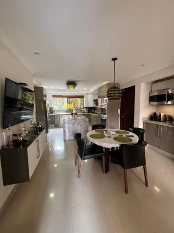Venta de Casa en Santa Ana, San José. in Santa Ana, San José — $1,850,000
