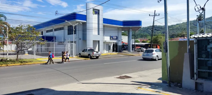 Se Alquila, local comercial ,Siquirres , centro in Siquirres, Limón — ₡ 1 130 000 - Photo 3 of 5
