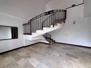 Venta de casa de lujo cerca del campo de golf en Lindora #26-1558 GS - Photo 2 of 3