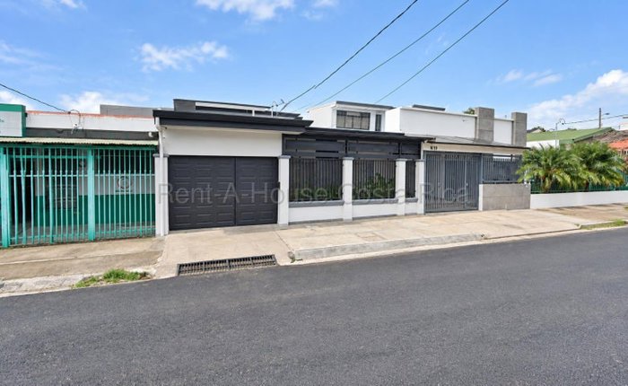 Venta de Casa en Rohrmoser, San José. RAH 27-723 en Pavas, San José — ₡ 136 000 000 - Foto 2 de 12