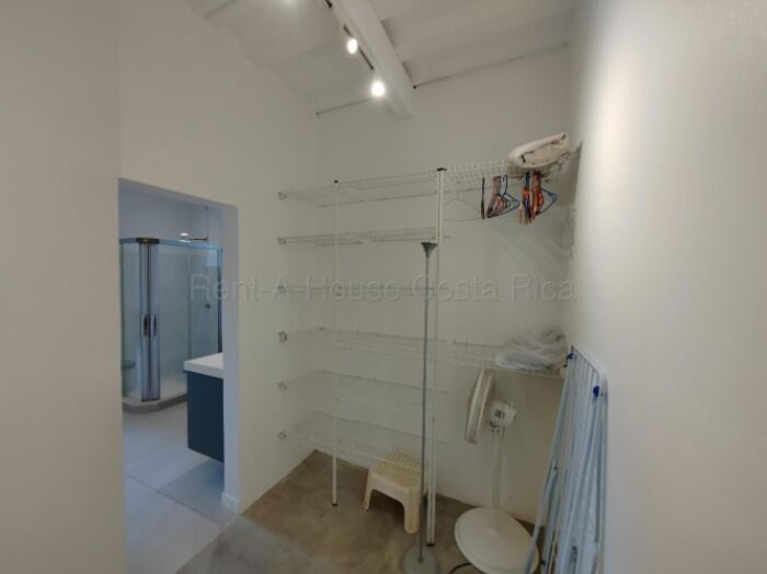 Alquiler apartamento amueblado moderno 2 balcones opción 2 hab 26-1828 GS in Granadilla, Curridabat, San José — $860