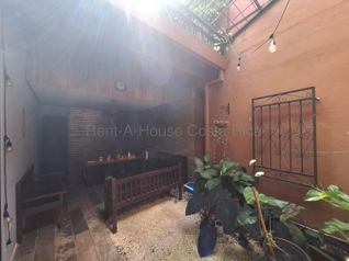 House for Sale in Mata de Plátano, Guadalupe, with Terrace and 2 Parking Spaces #27-482 GS in Mata de Plátano, Goicoechea, San José — $194,000 - Photo 4 of 11