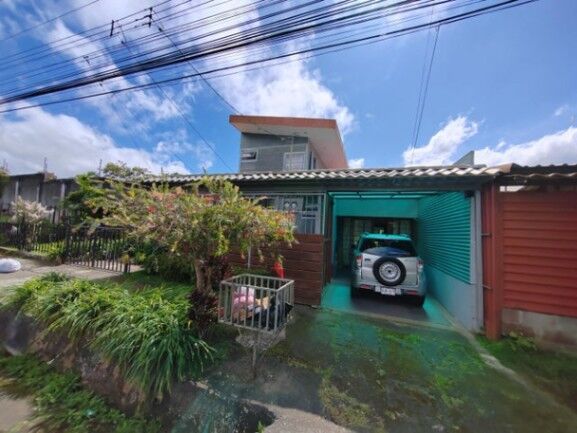 Venta de Casa + Apartamento en Vásquez de Coronado. en San Rafael, Vázquez de Coronado, San José — $190,000