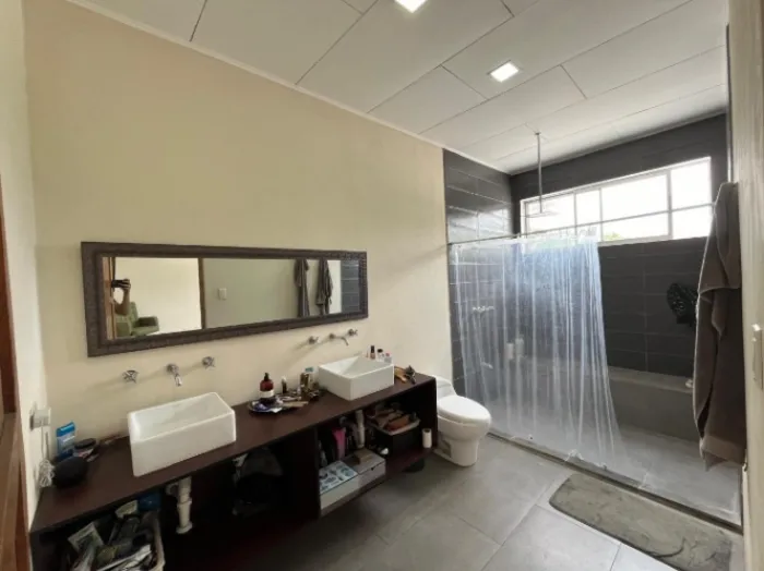 Hermoso apartamento en alquiler en Escazú.. en Escazú, San José — $1,100 - Foto 2 de 13