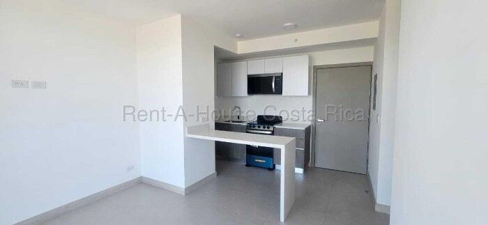 ALQUILER DE APARTAMENTO CON LINEA BLANCA EN SHY HOUSE.  en San Sebastián, San José — $1,200